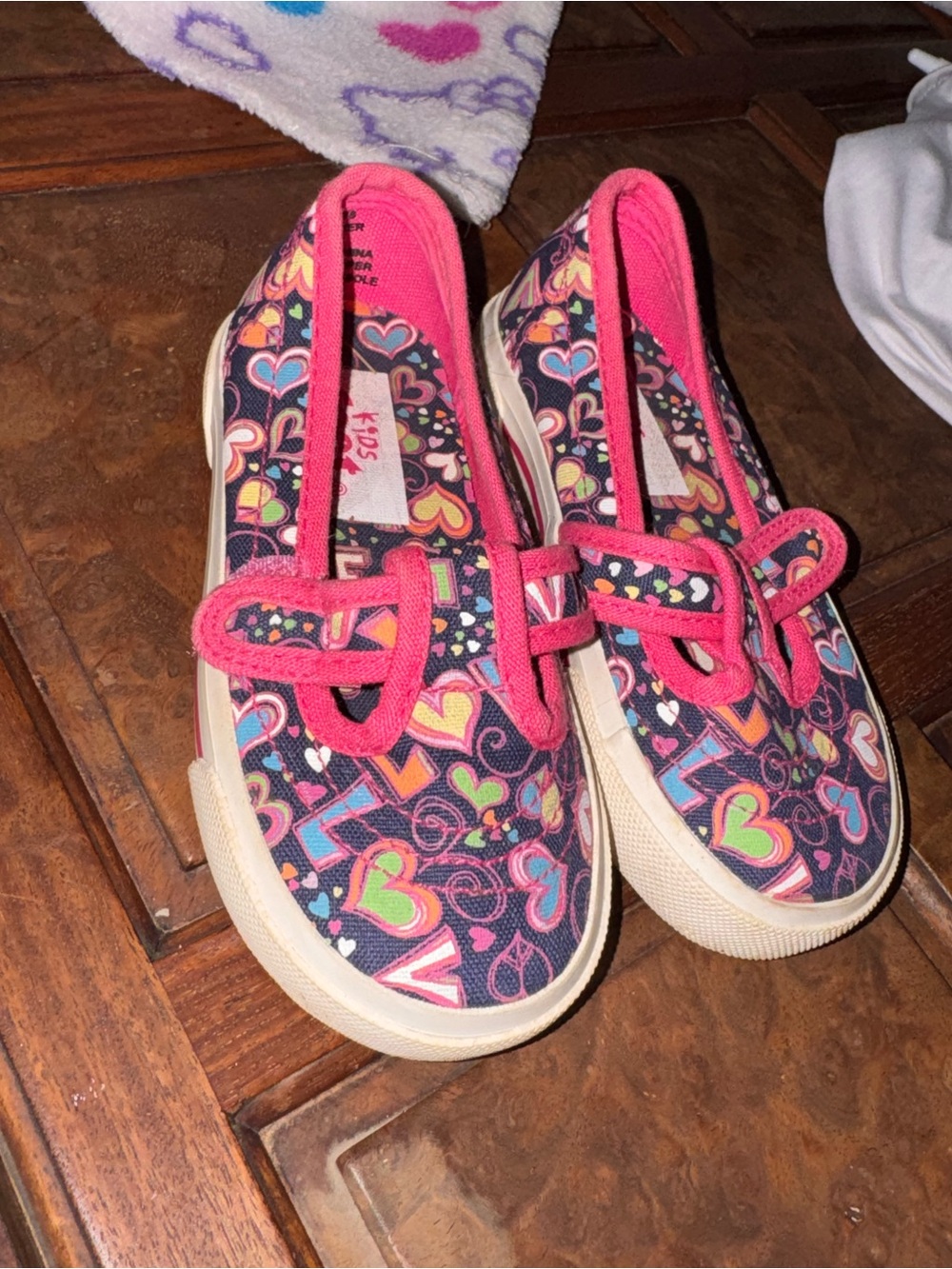 Kids Heart-Print Canvas Sneakers with Bright Pink Trim